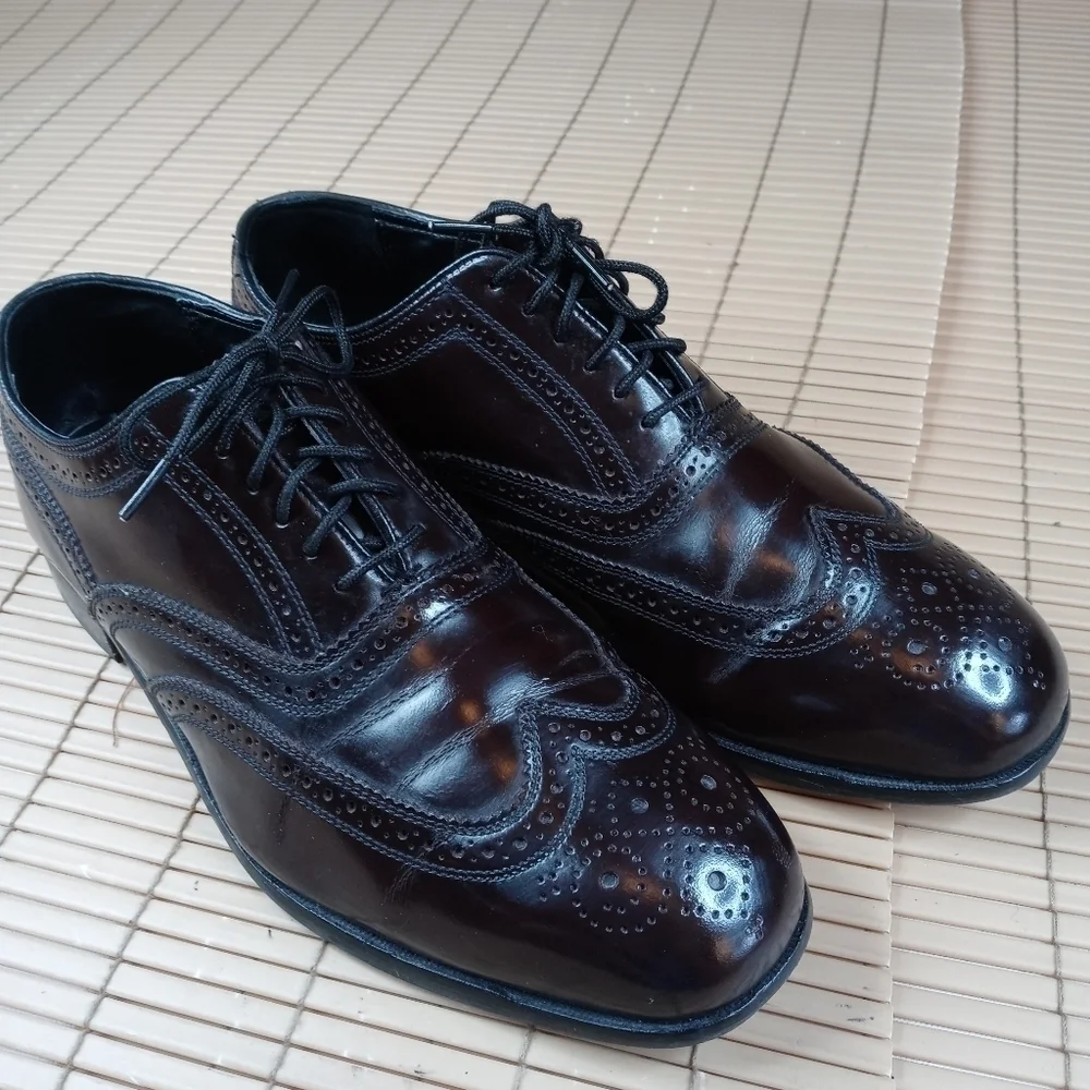 FLORSHEIM Burgundy Leather Wingtip Oxfords Dress Shoes 17066 Men’s Sizes Us 9.5D